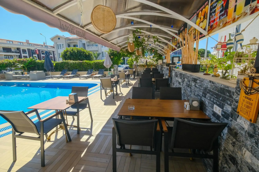 Moni Hotel
