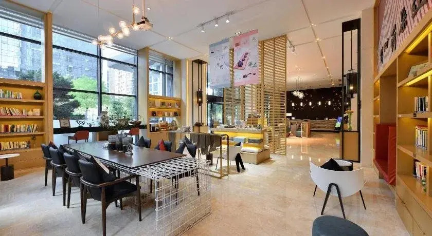 Atour Hotel Chengdu Huayang Metro Station