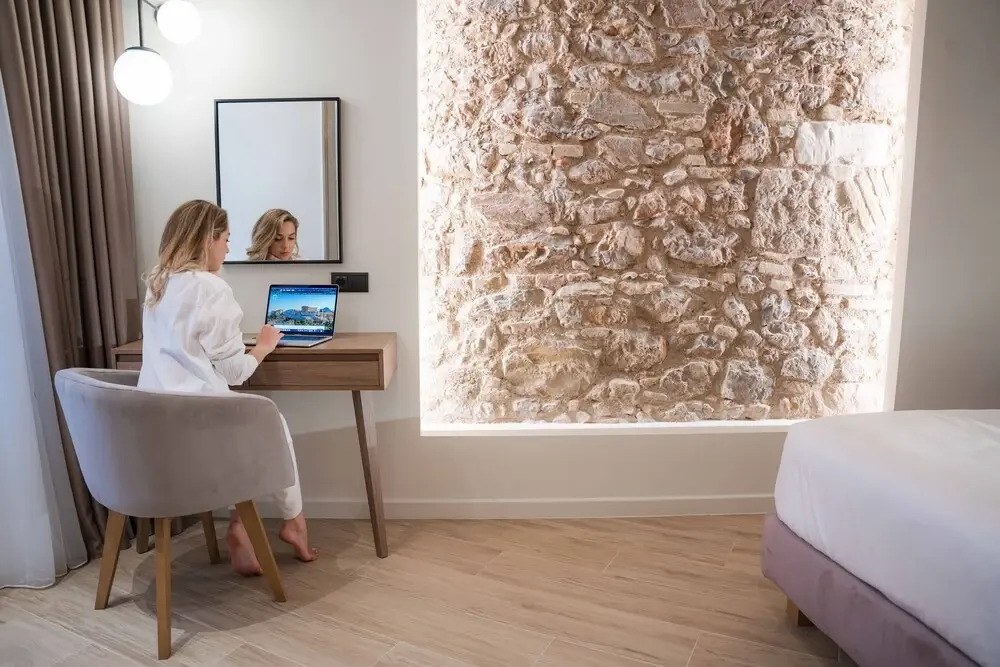 Paleo Suites