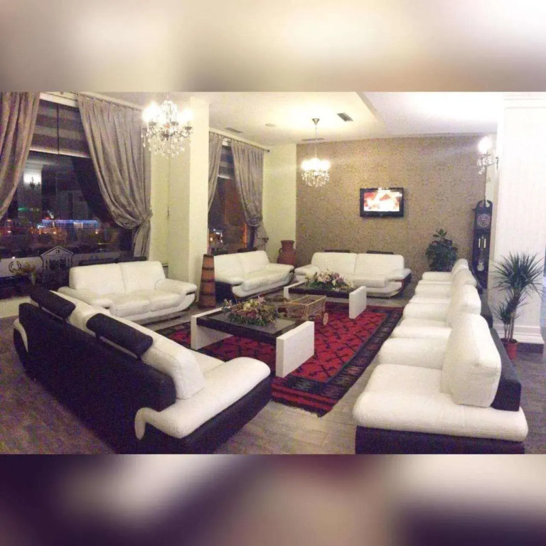 Theranda Hotel
