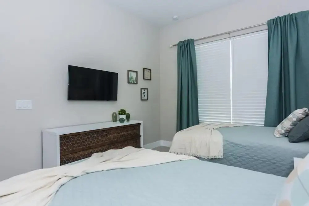 Amazing Townhome with Summer Kitchen SU2668