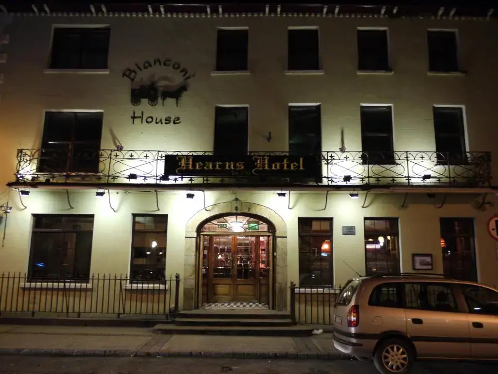 Hearns Hotel