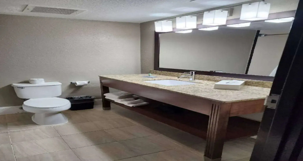 Sonesta Essential Orlando Airport