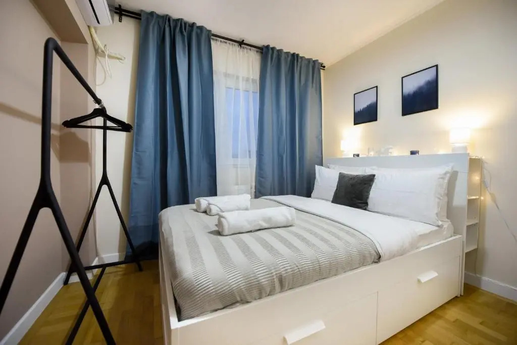 THE DREAM Apartment - Near Radisson Hotel