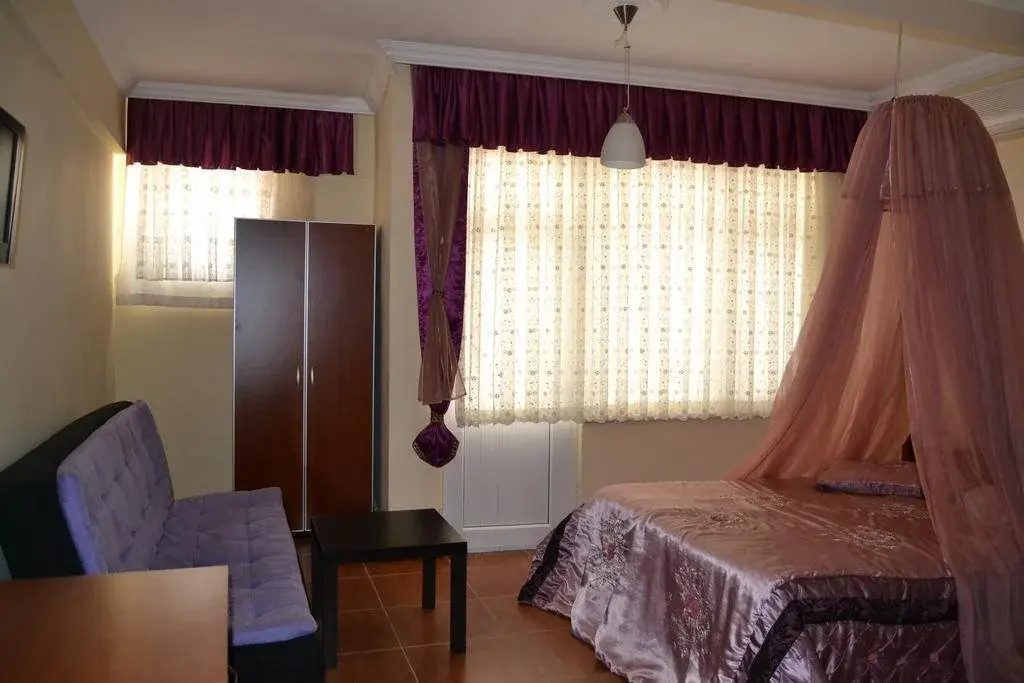 Manyas Suit Motel