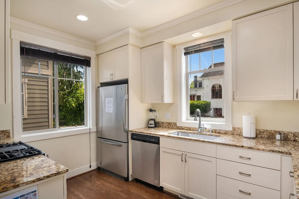 Seattle Vacation Home: The Parsonage