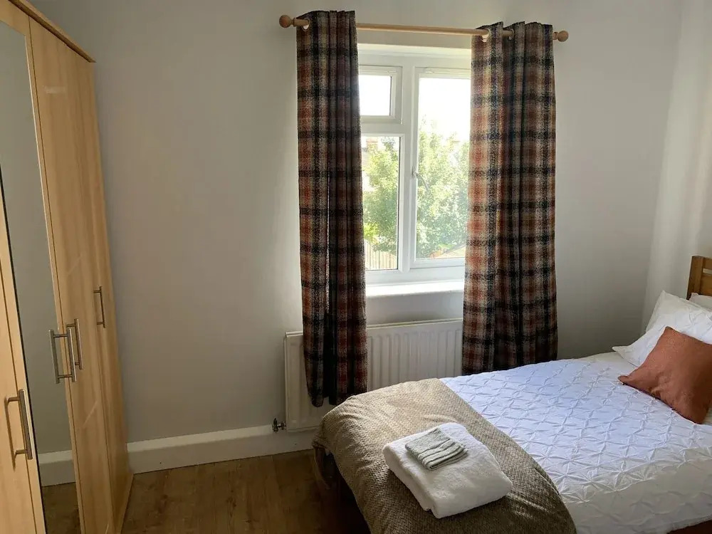 Impeccable 2 bed Flat in Ashford Near Ashford Int
