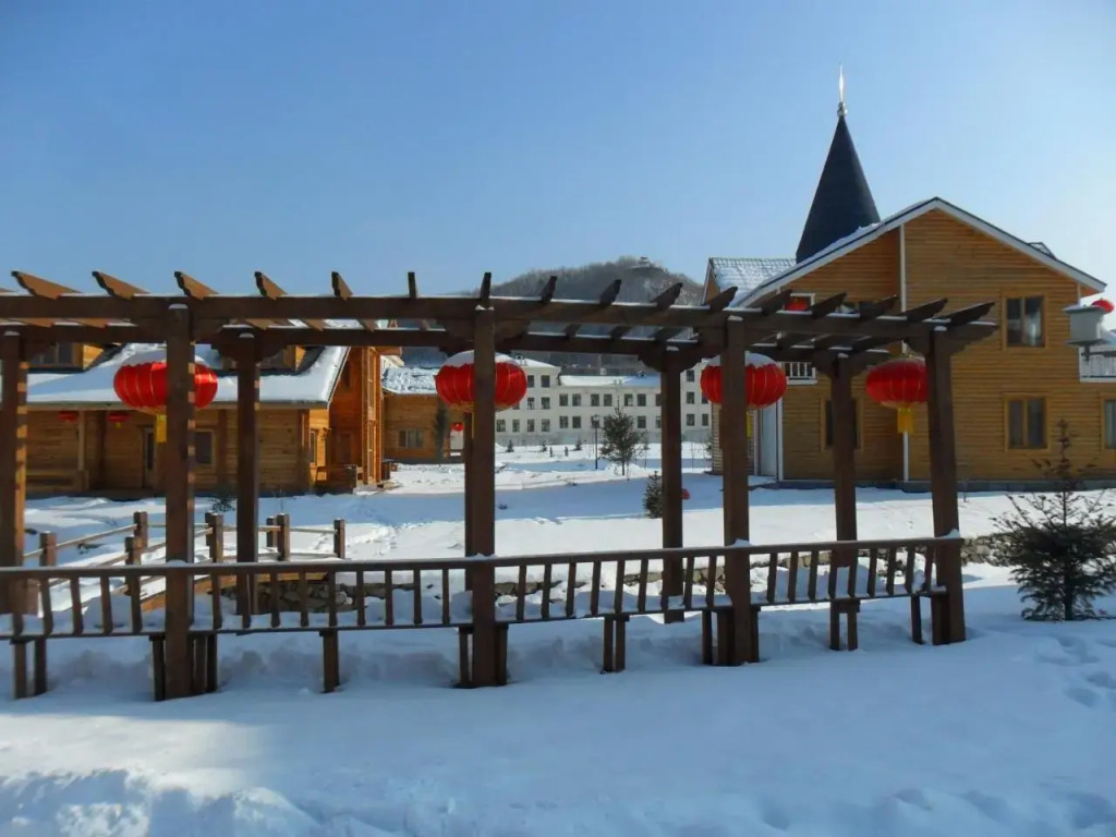 Yabuli Guandong Film City Hotel