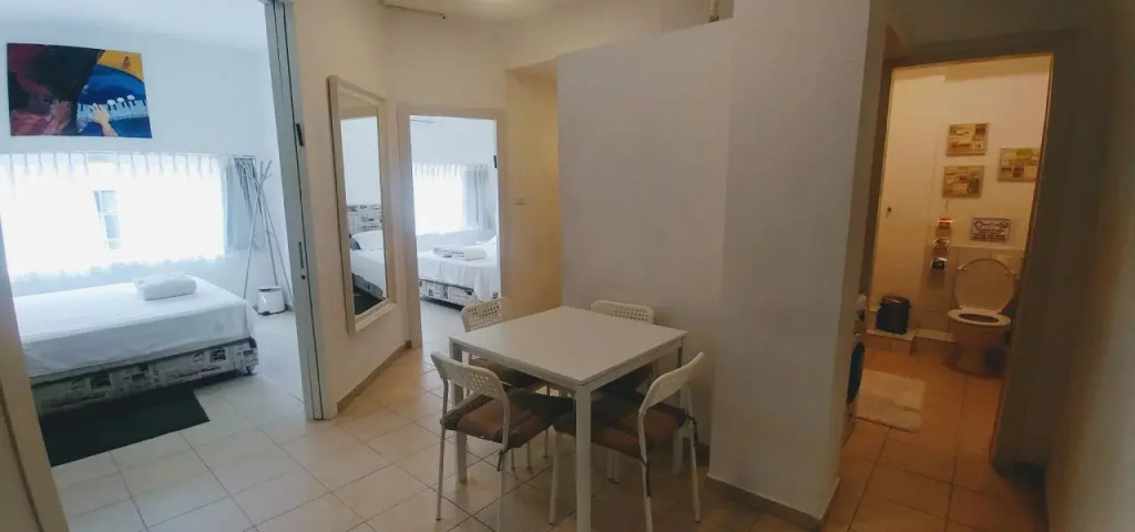 Begin19 Apartments & Hostel