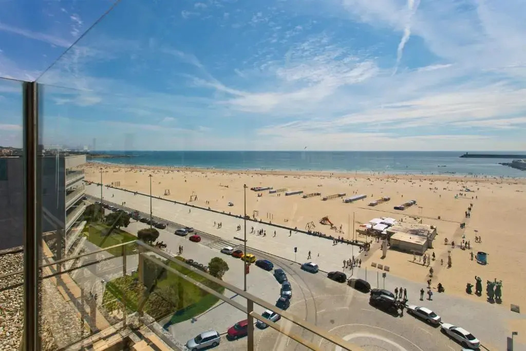 Stunning Sunny Flat - 2 min beach by Host Wise