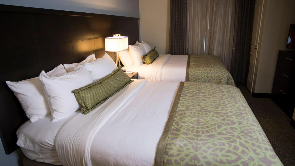 Staybridge Suites - Lexington S Medical Ctr Area by IHG