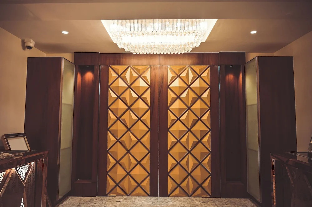 Hotel Golden Riviera
