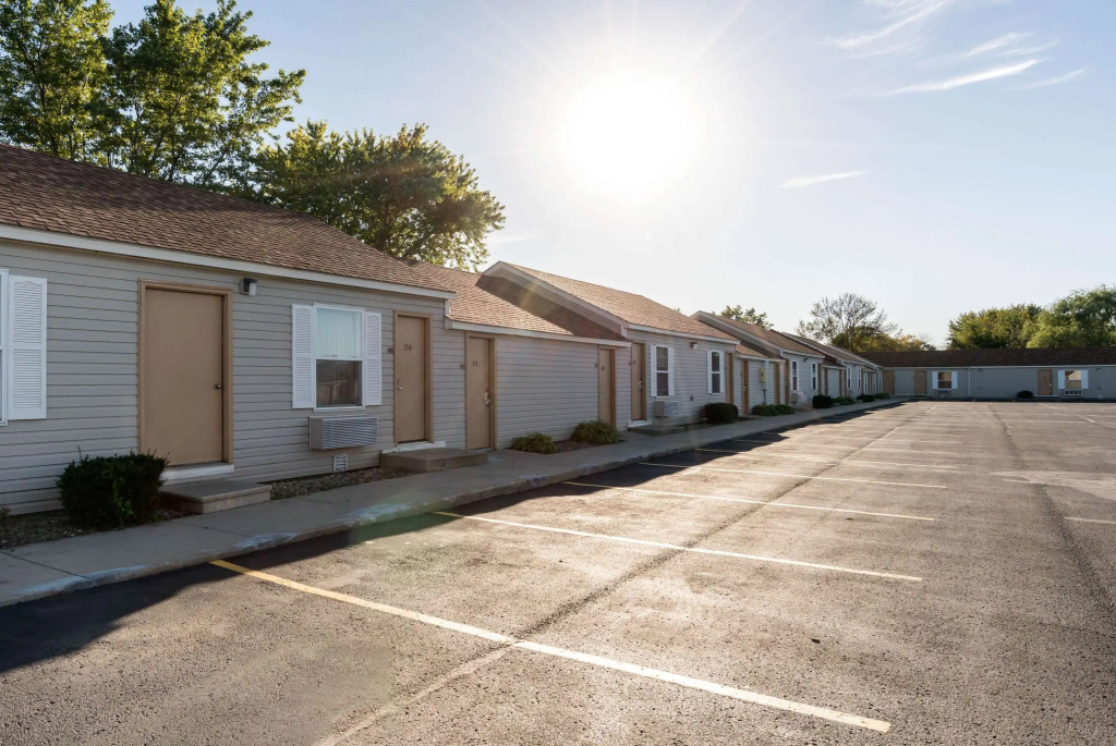 Rodeway Inn & Suites Austin I-90
