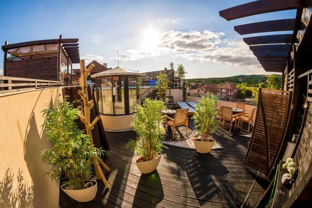 Garni Hotel Zen free parking