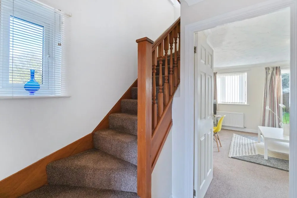 East Midland House FREE Private Parking Fast WiFi Smart TV with Garden