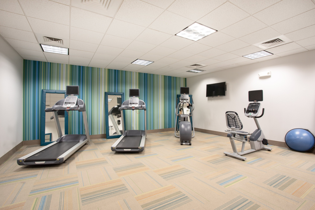 Holiday Inn Express & Suites Manhattan by IHG