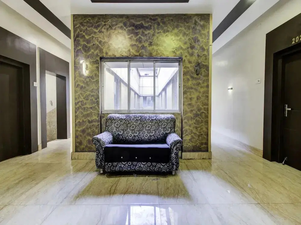 Savoy Hotel By OYO Rooms
