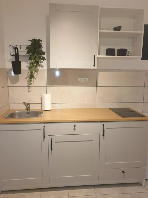 Apartment 12-09
