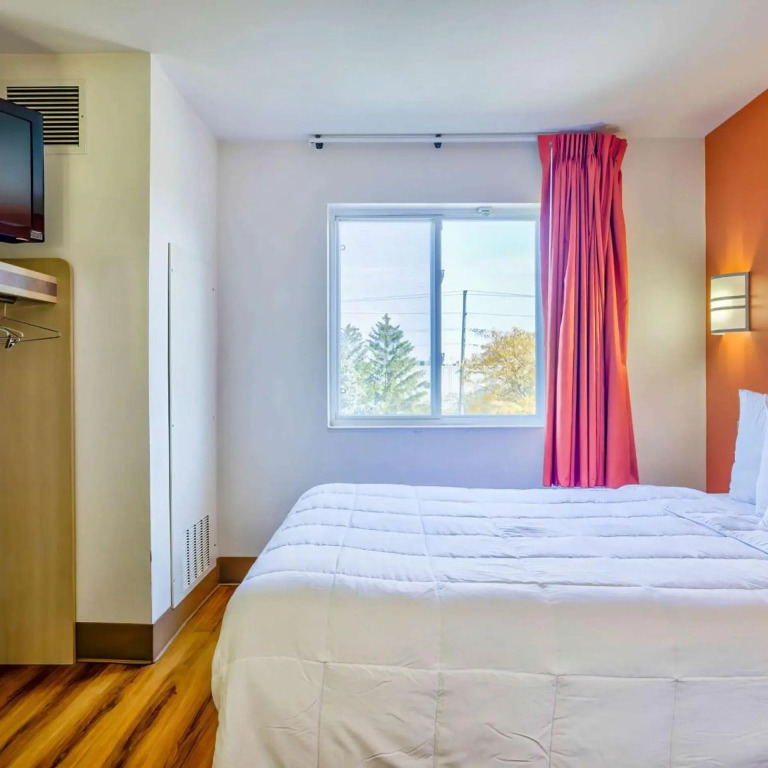 Motel 6-Burlington, ON - Toronto West - Oakville