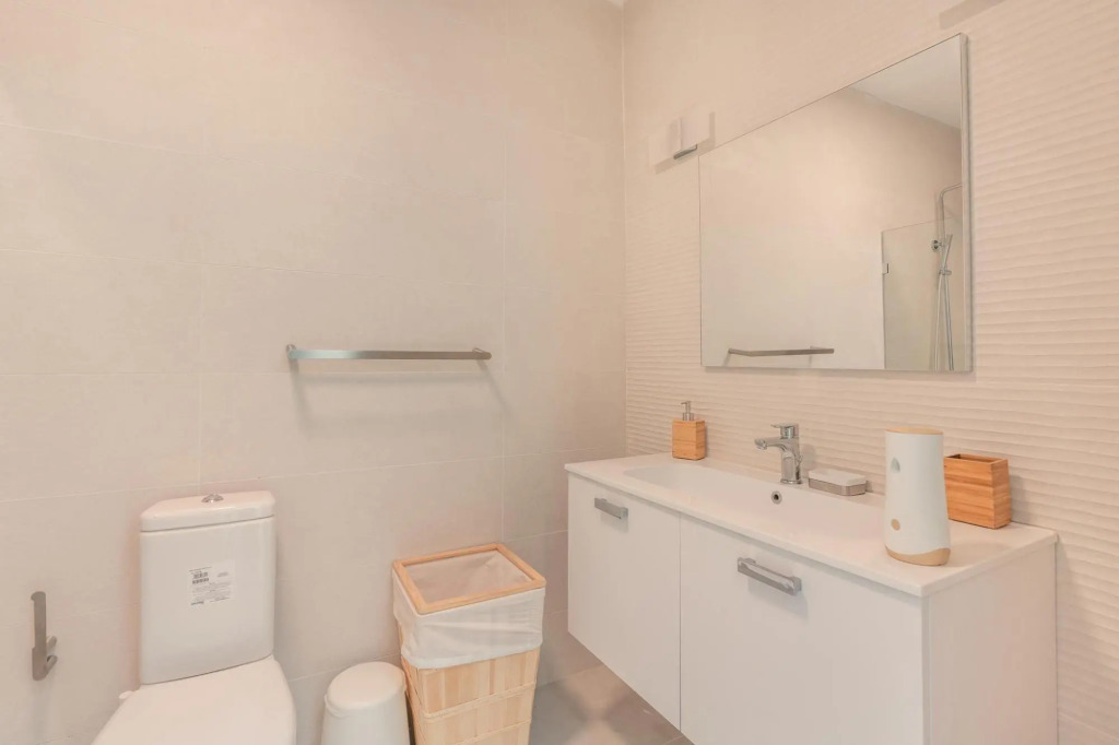Playa Bonita Lavish Apartment at Lake View 42B