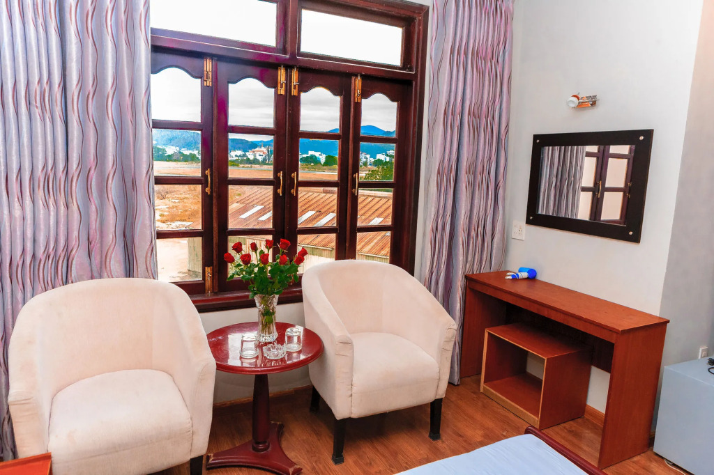 Cosmos Hotel Nha Trang by HT