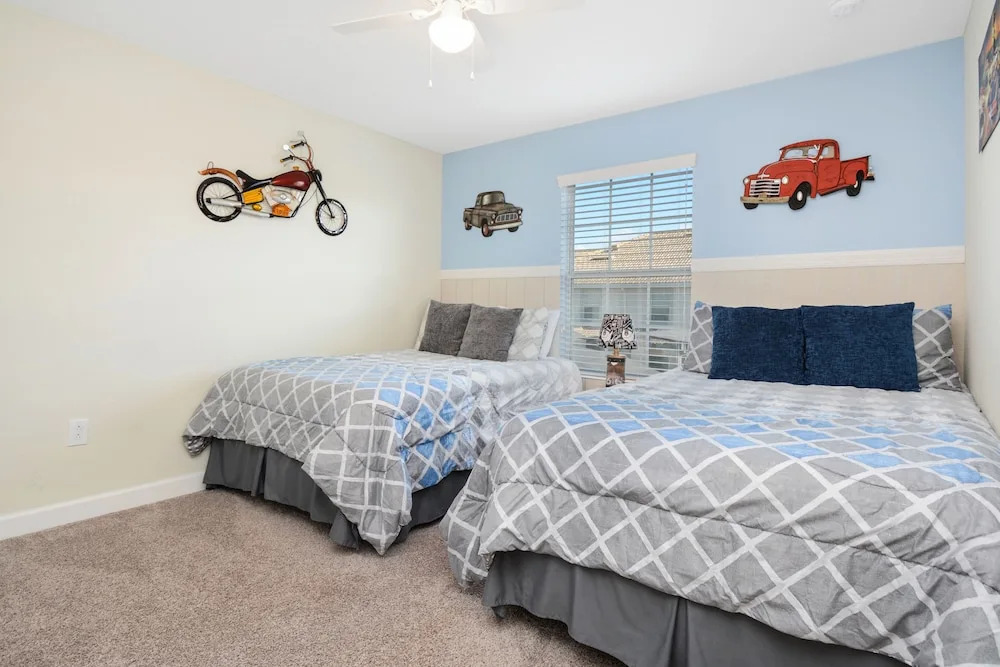 Storey Lake 4 Bedrooms near Disney Orlando FL 3079