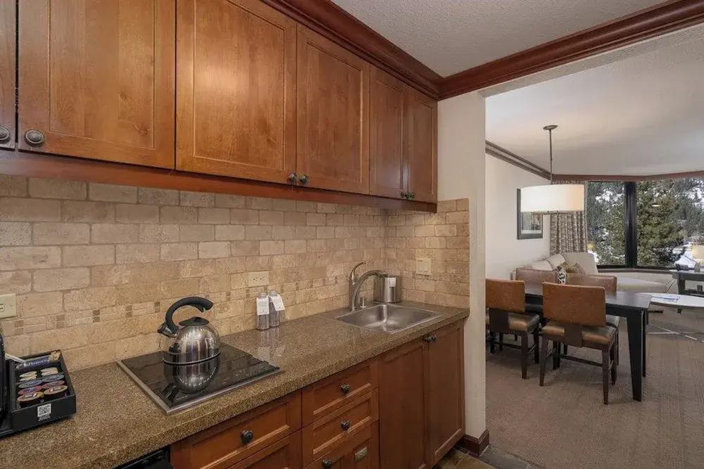 Ski-in/ski-out! 2BR Condo w/ Resort Pools, Spa