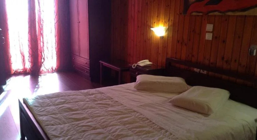 Hotel Lefas