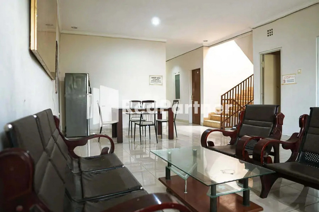 RedDoorz at Victory Homestay Karawaci