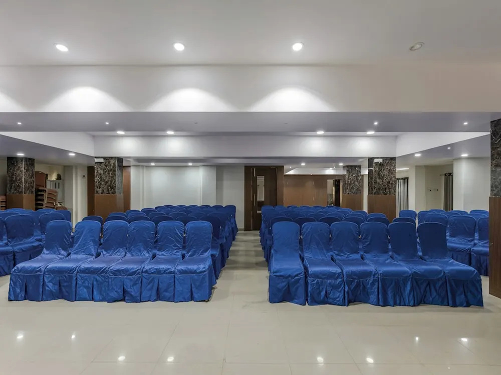 OYO 11676 Nakshatra Grand