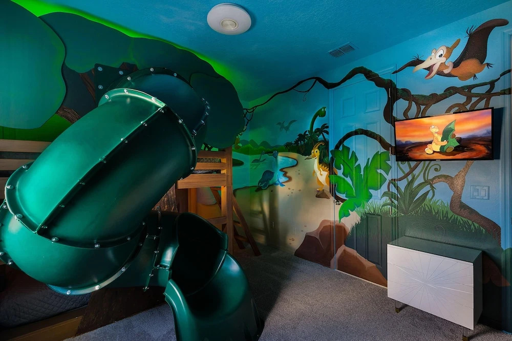 Sr012v: 8 Bed, Pandora, Dinosaur Fun, Ping Pong, Shuffle Board