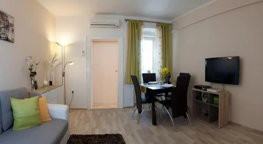 Leonarda Apartments