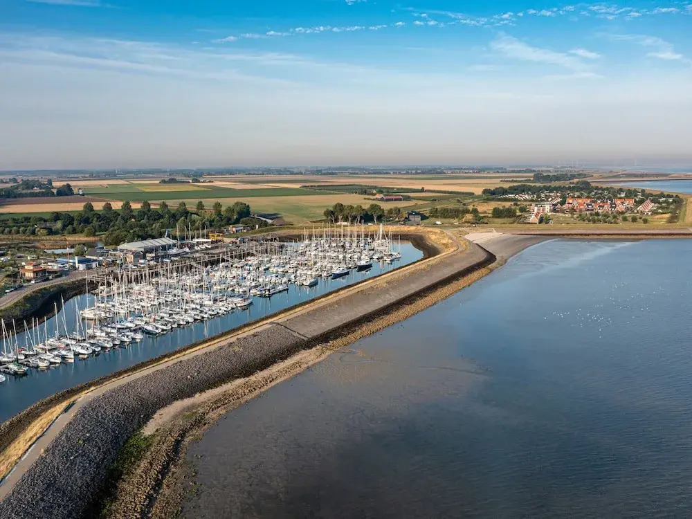 Holiday Home in Colijnsplaat near Oosterschelde