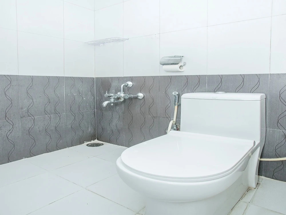 OYO 14204 Regal Residency