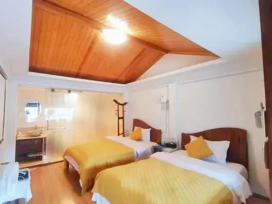 Lijiang Ancient City Jiebanxing Inn (Wuyi Street Branch)