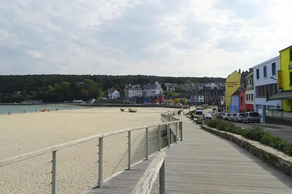 Holiday Home Morgat near Sandy Beach