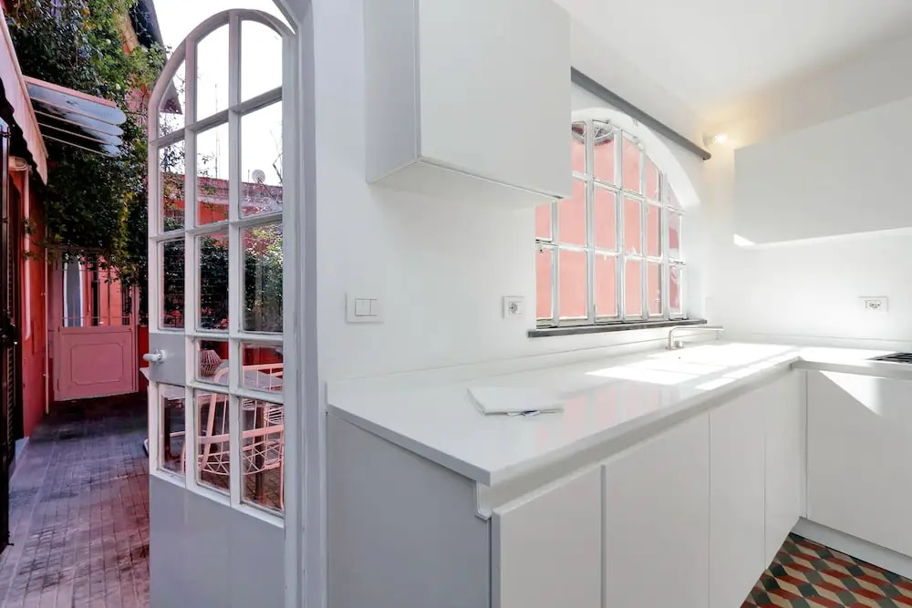 Art Deco Terrace Apartment