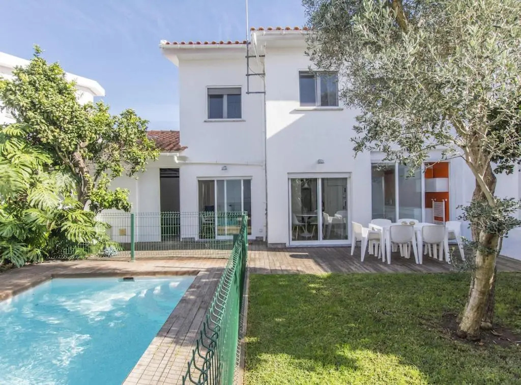 Lovely villa with 3 bedrooms and swimming pool
