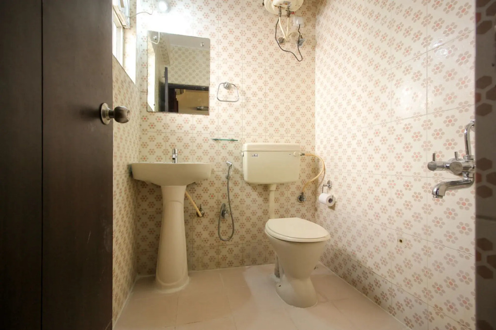 Sri Sai Inn by OYO Rooms