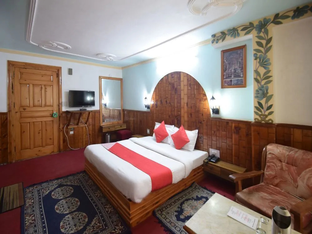 OYO 8643 Hotel Shambhala