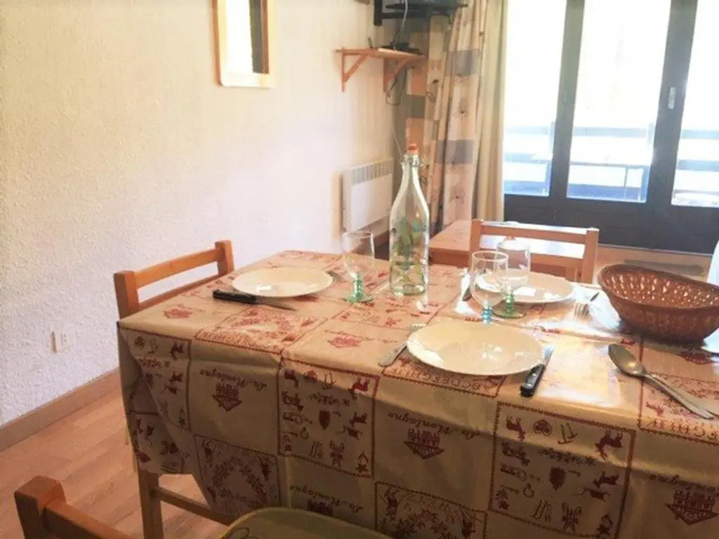 Appartement Risoul, 2 pièces, 5 personnes - FR-1-330-533