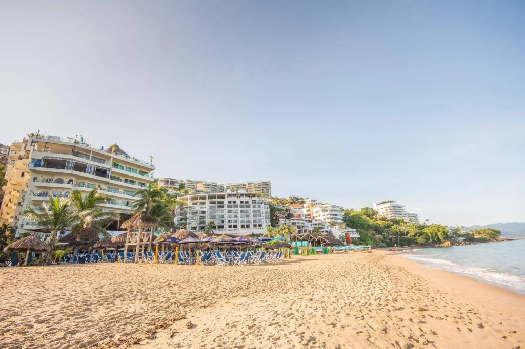 Blue Chairs Beachfront Resort Puerto Vallarta