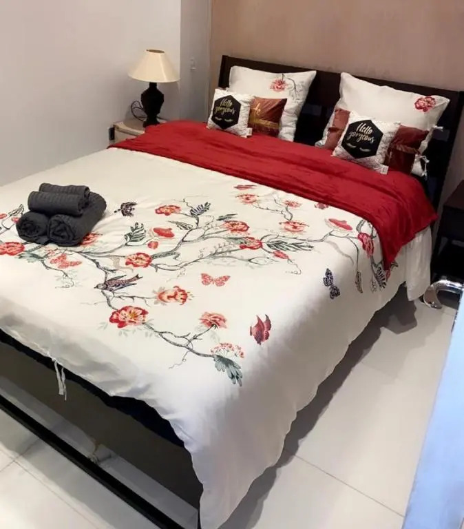 Larnaca Room, 50m to the Finikoudes beach