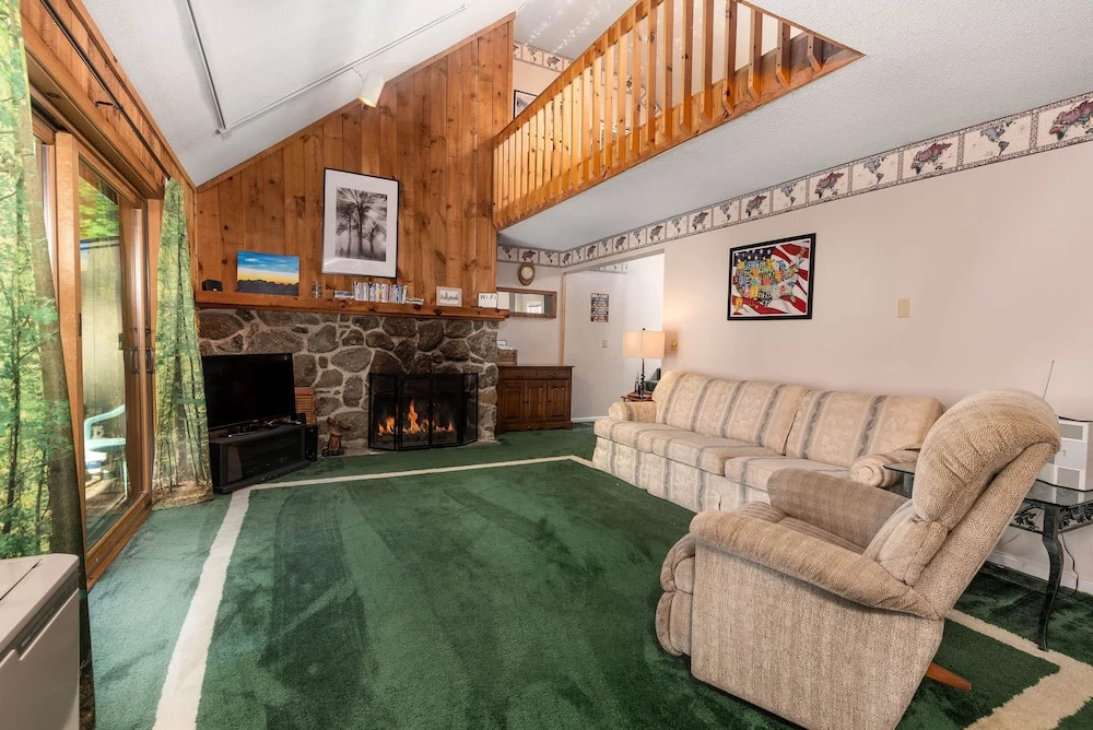 3 Day Covid Buffer! River Access. Near Conway Ge And Storyland. 3 Bedroom Condo