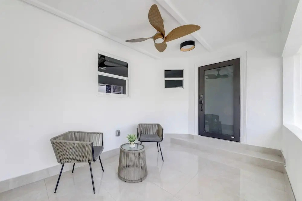 Stroll to Dtwn: Delray Beach Home w/ Outdoor Oasis