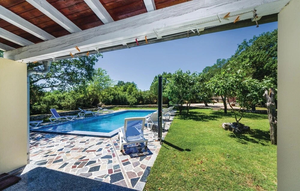Gorgeous Home In Rastane Donje