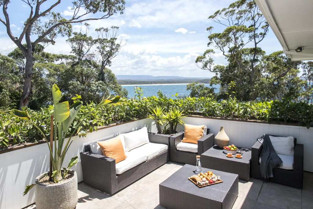 Bannisters by the Sea Mollymook