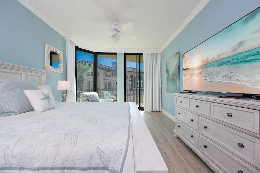 Phoenix On The Bay 1134 3 Bedroom Condo