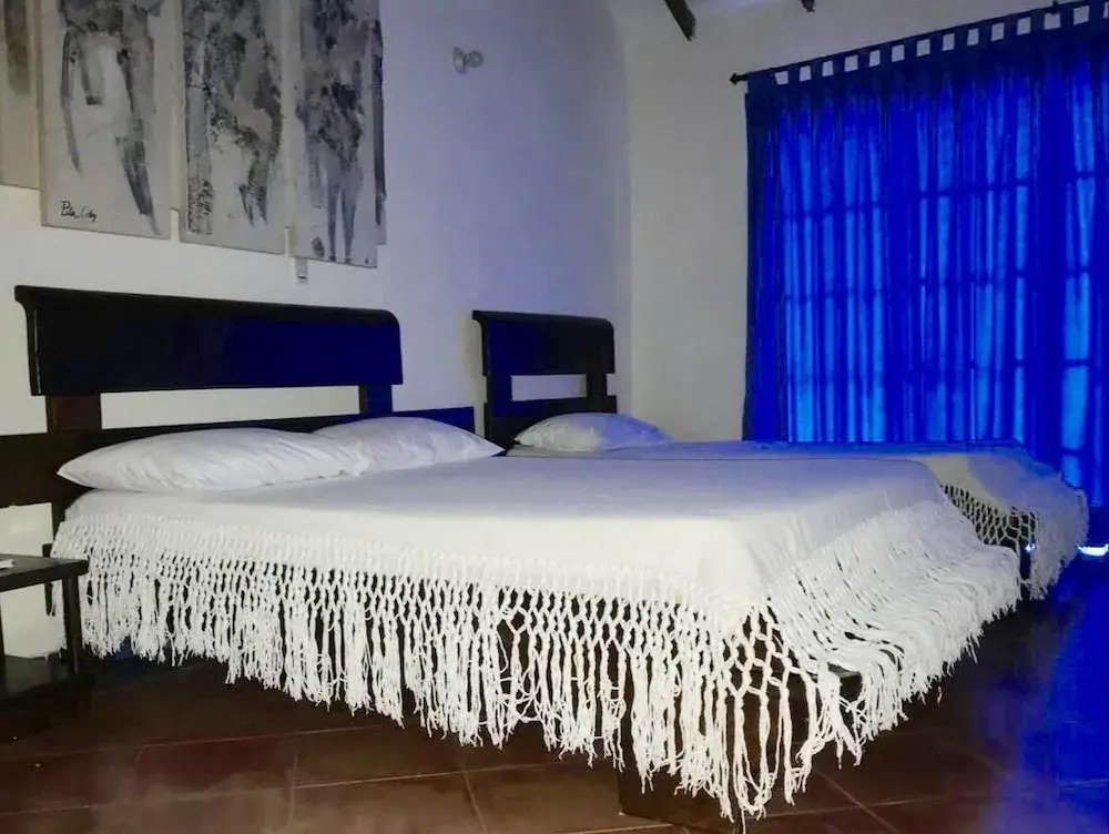 Hotel Tropical Inn