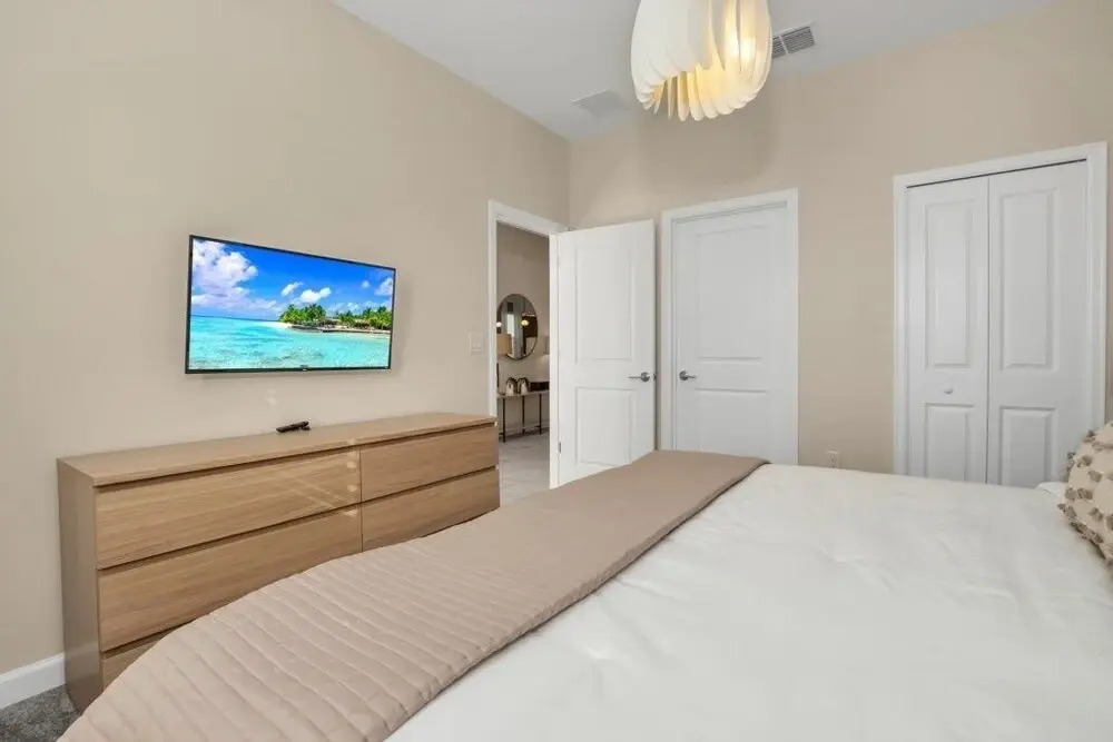 Storey Lake 9 Bedr Villa With Games Room 9 Bedroom Home by Redawning